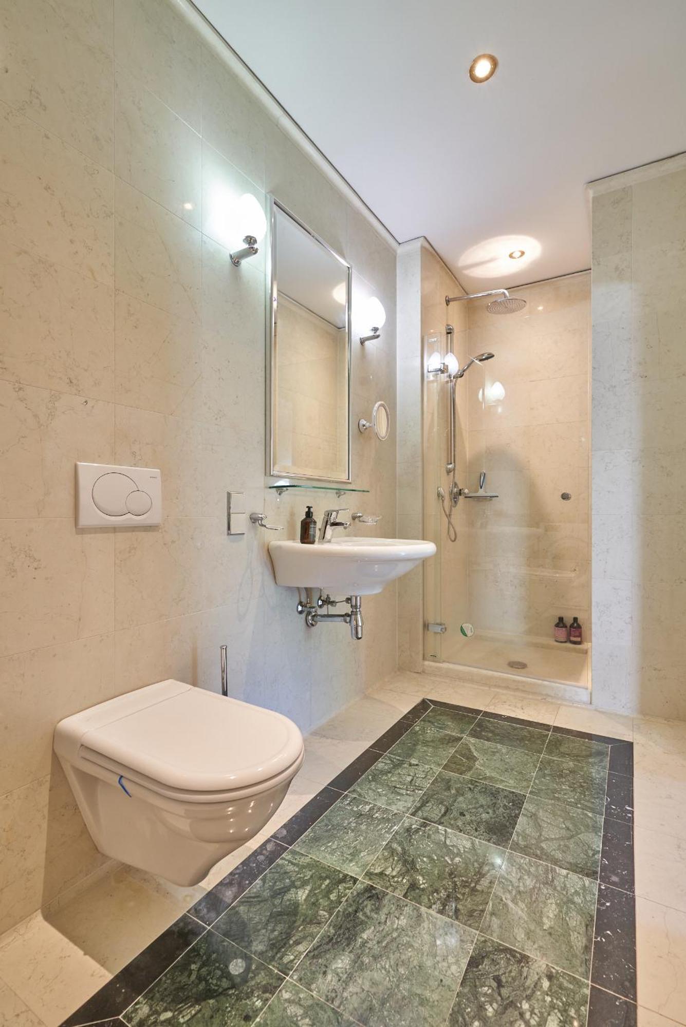 Big Apartment In Guesthouse 巴登 外观 照片